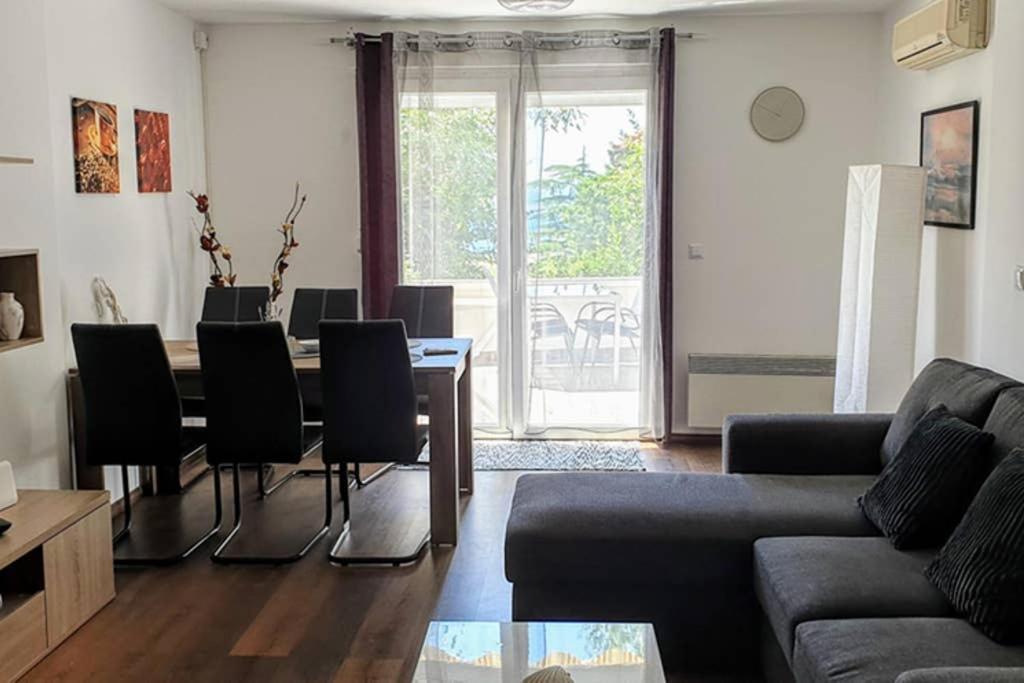 Apartment Zara Dramalj Εξωτερικό φωτογραφία